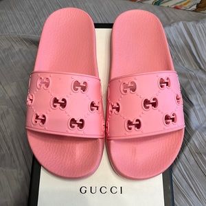 GUCCI SLIDES WORN ONCE SIZE 36